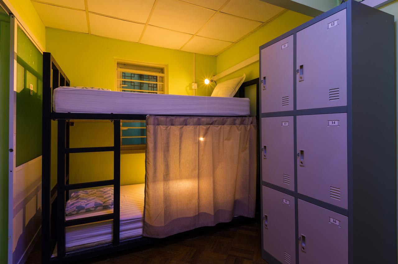 Little Monkey Hostel Rangoon Buitenkant foto