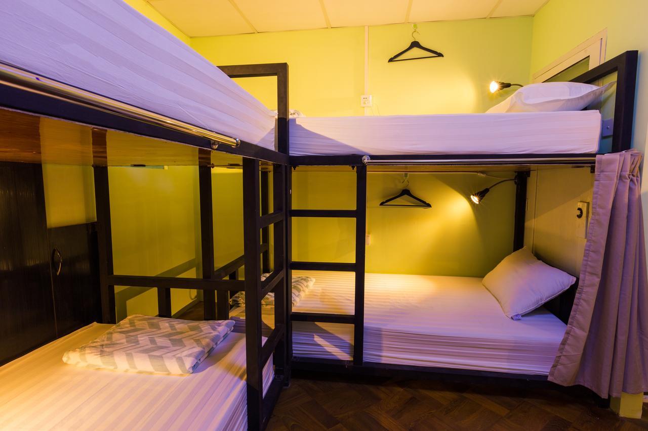 Little Monkey Hostel Rangoon Buitenkant foto