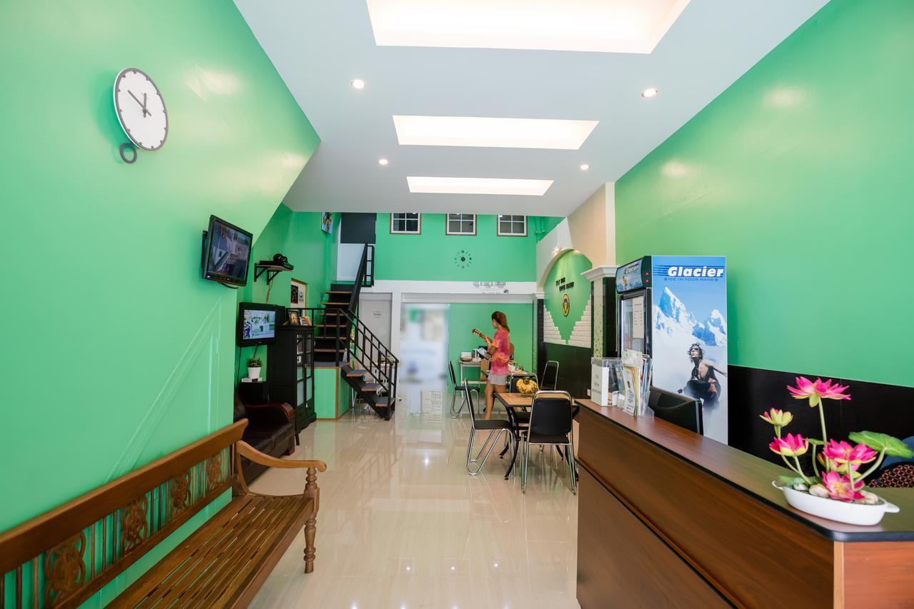 Little Monkey Hostel Rangoon Buitenkant foto