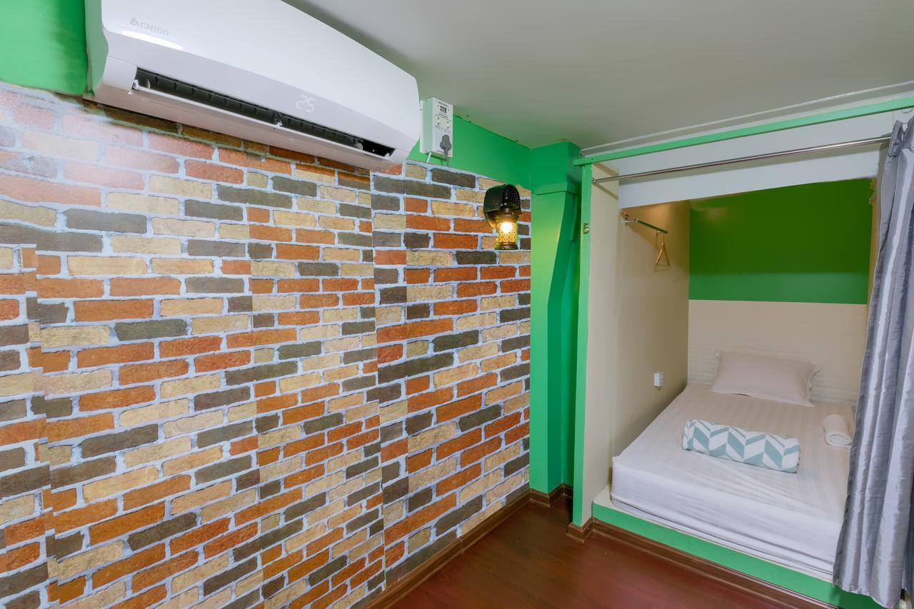 Little Monkey Hostel Rangoon Buitenkant foto