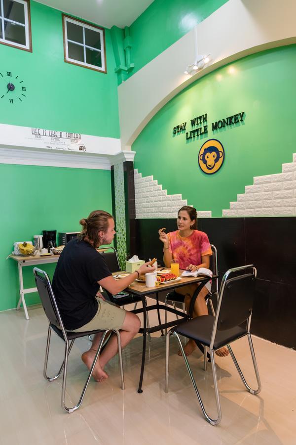 Little Monkey Hostel Rangoon Buitenkant foto